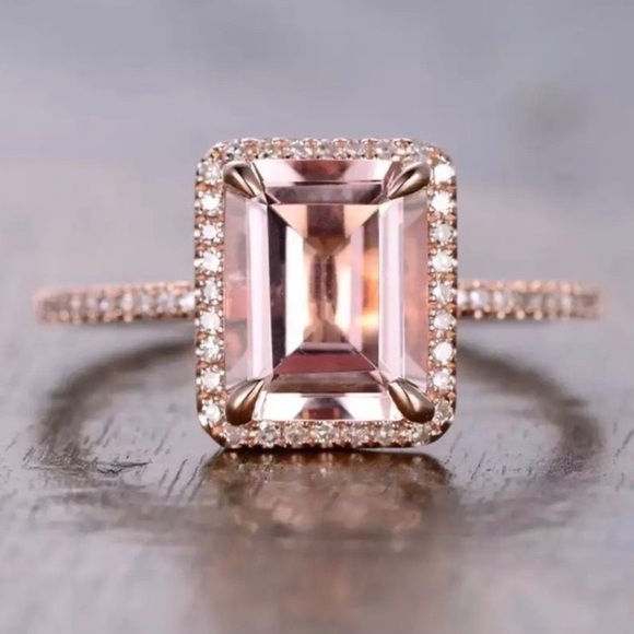 Jewelry - ¥ NEW 18K Rose Gold Diamond Square Halo Ring
